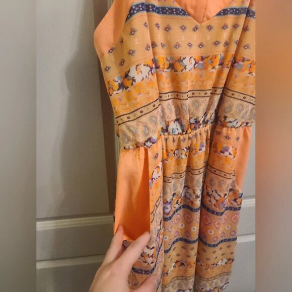 Dress - Picture 2 of 4